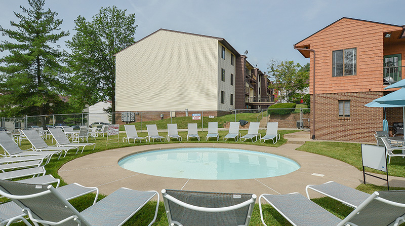 Roxalana Hills Apartments-Great Apartments Near Charleston, WV - Manor